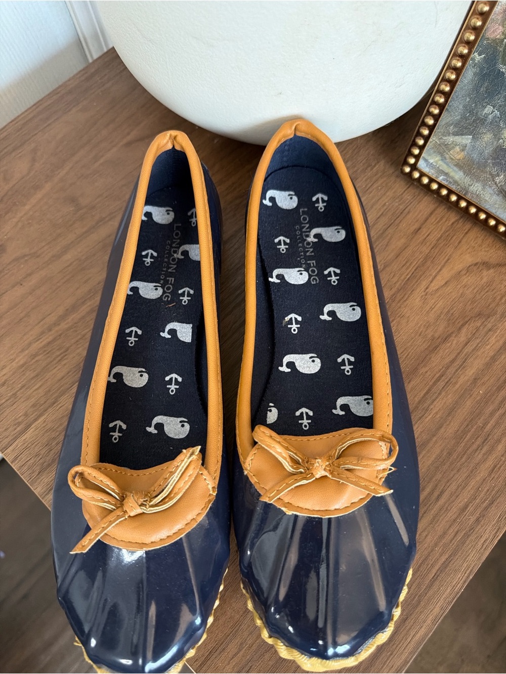 London Fog Webster Navy Duck Flats Whale Print Bow Shoes Size 6 Preppy Nautical - Picture 4 of 7